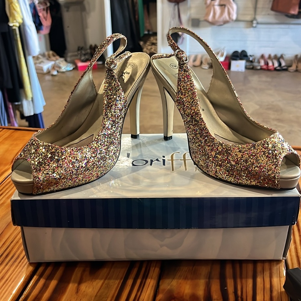 Coloriffics heels - Picture 2 of 7